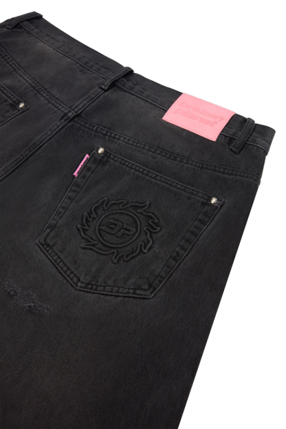 DISTRESSED DENIM SHORTS