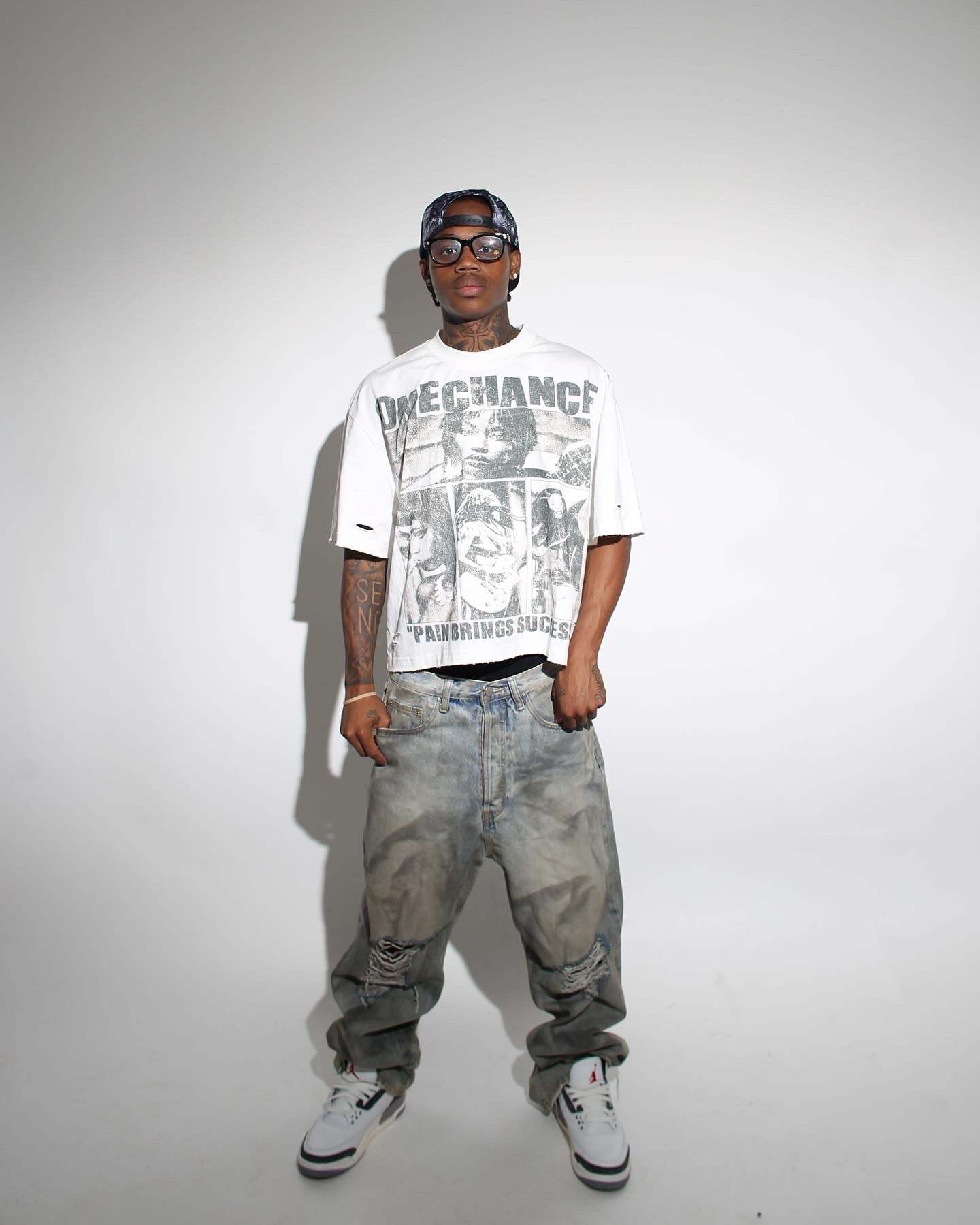 PAIN BRINGS SUCCESS WHITE TEE