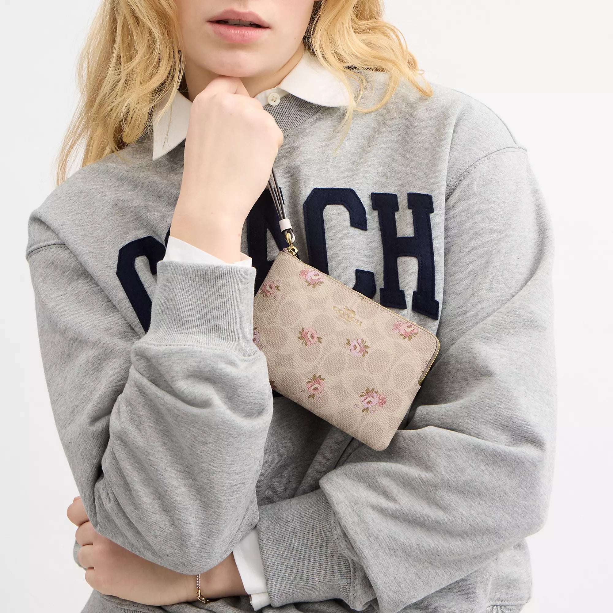 Outlet Corner Zip Wristlet In Signature Canvas With Floral Print