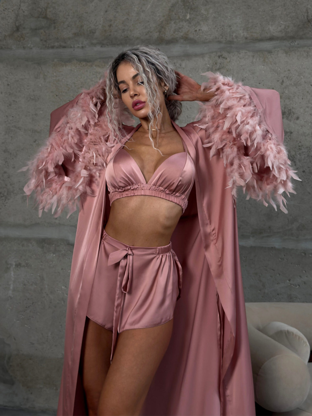 Olivia Feather Shorts Set In Pink