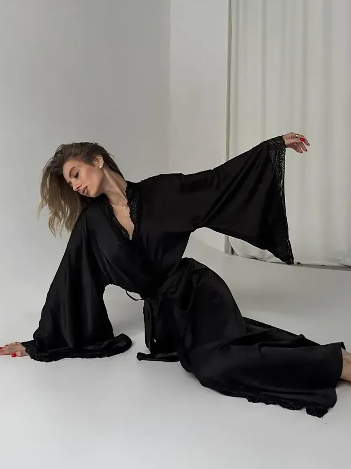 Vivian Lace Trimmed Satin Robe