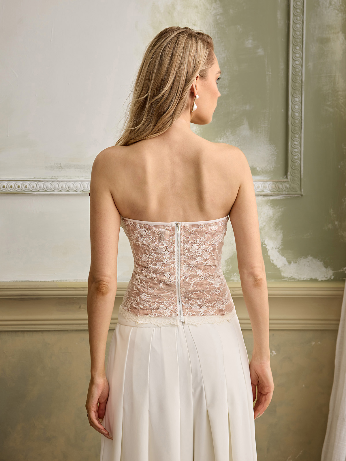 Molly Lace Bustier In White
