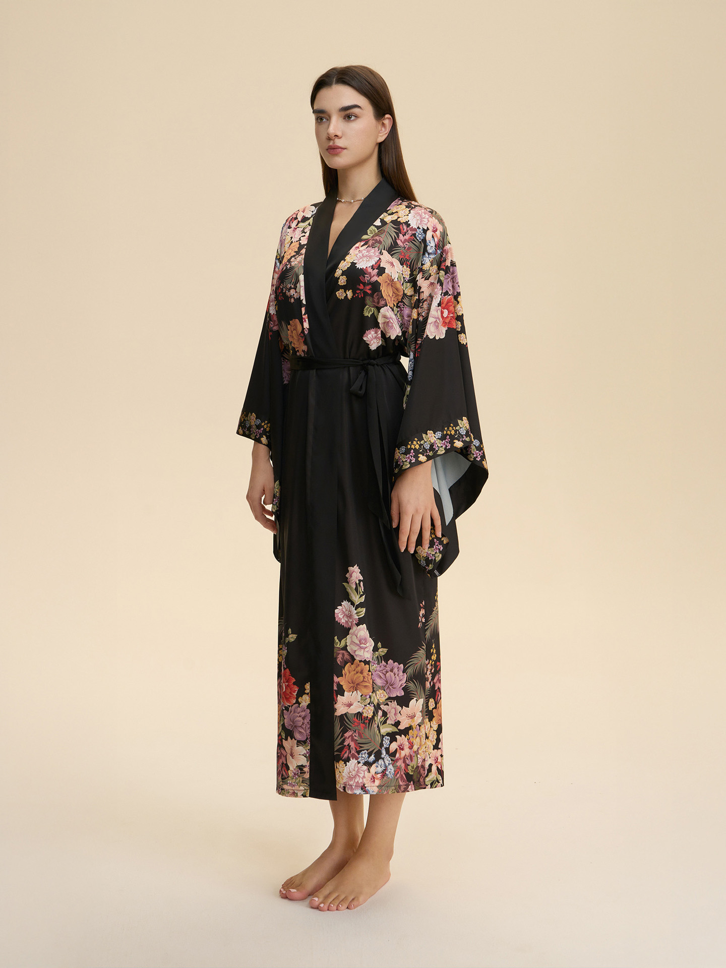Allison Floral Print Kimono Robe In Black
