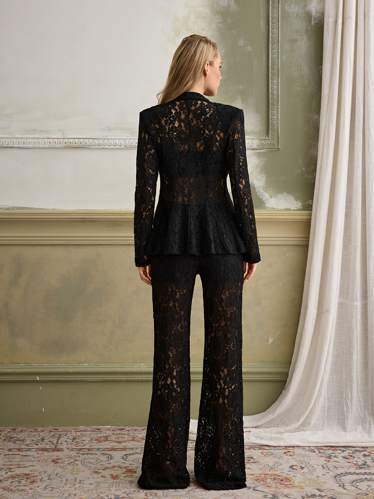 Amy Lace Blazer Set In Black
