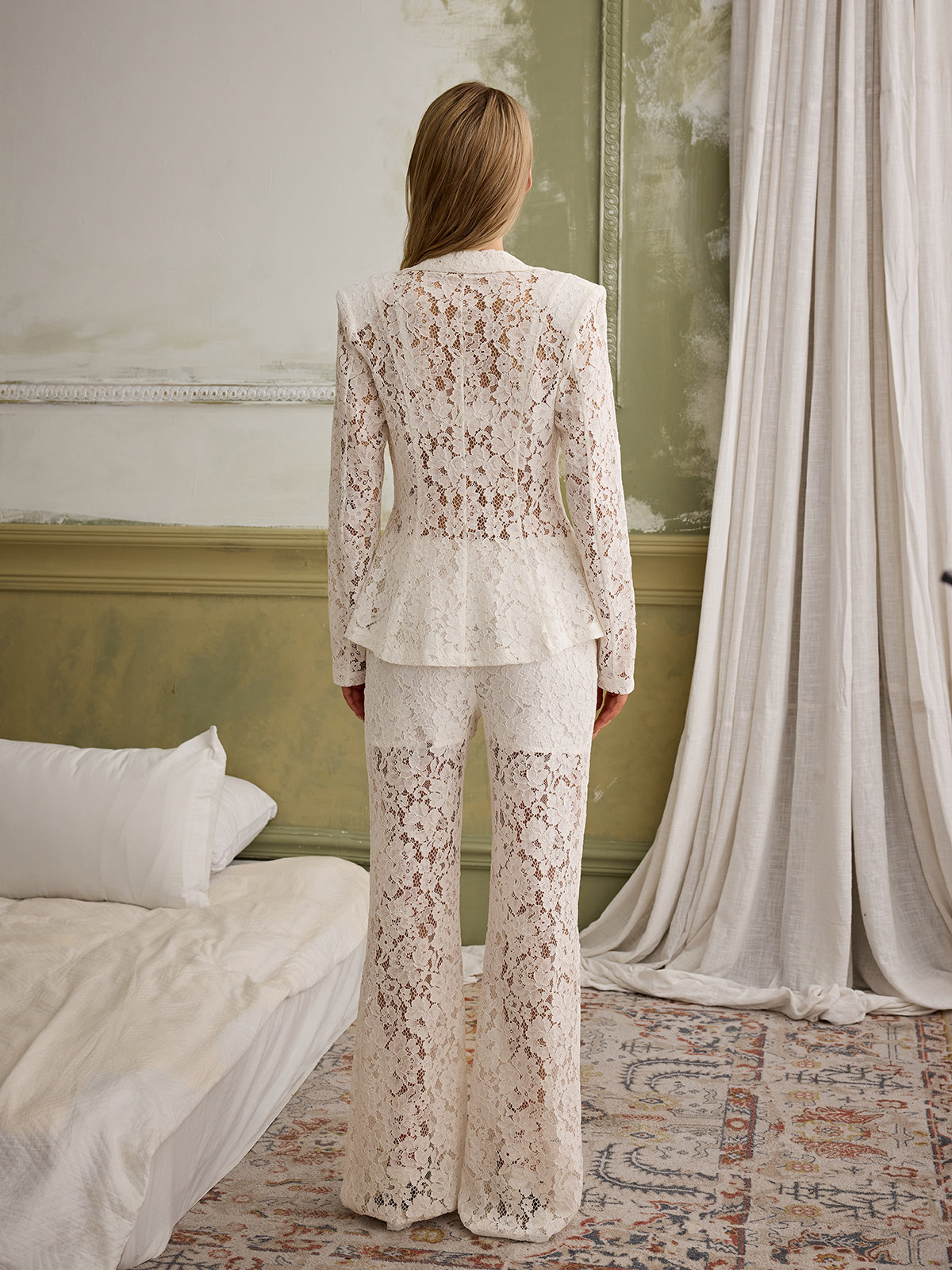 Amy Lace Blazer Set In White