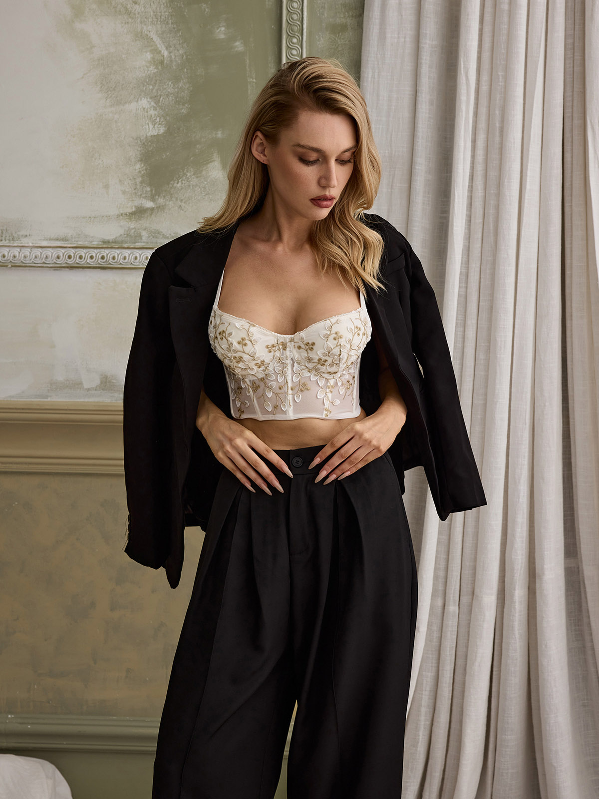 Kimberly Embroidery Bra Set In White