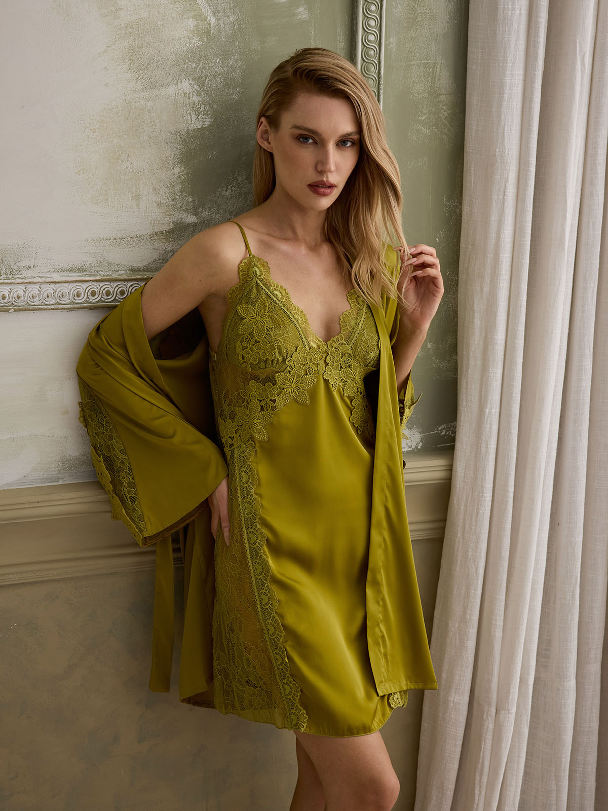 Miriam Lace Cutout Robe Set