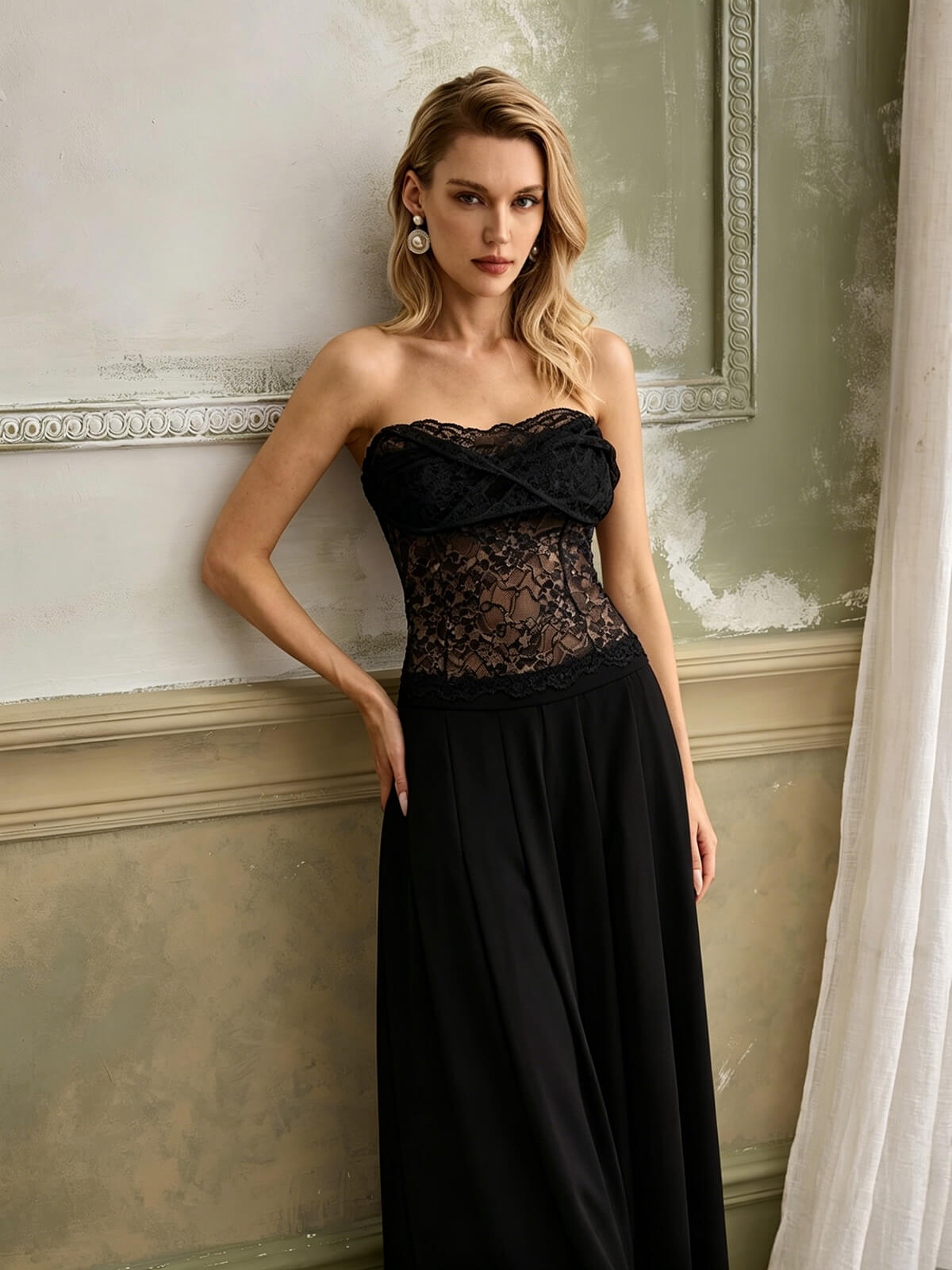 Molly Lace Bustier In Black