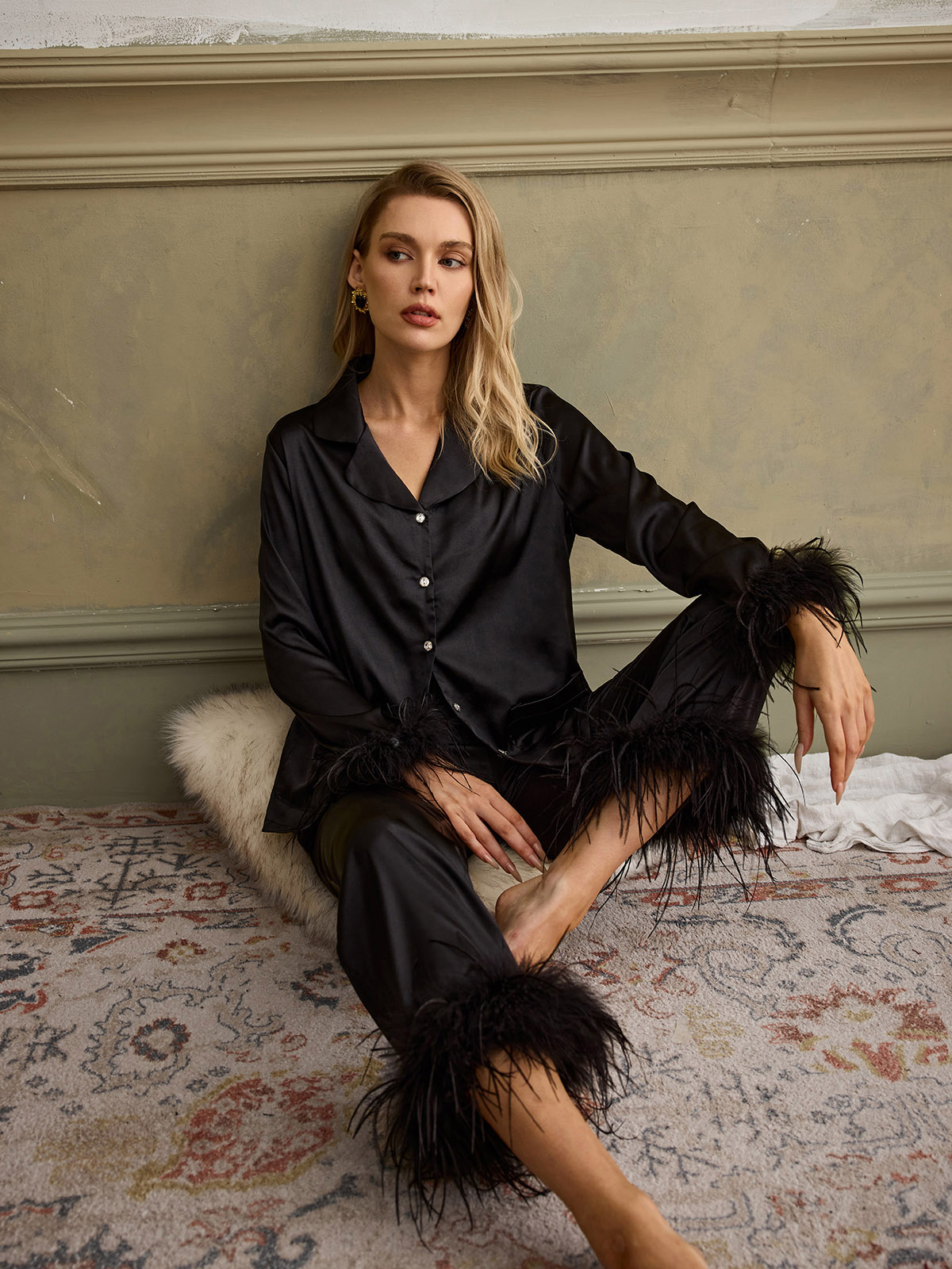 Noelle Feather Pants Set In Black
