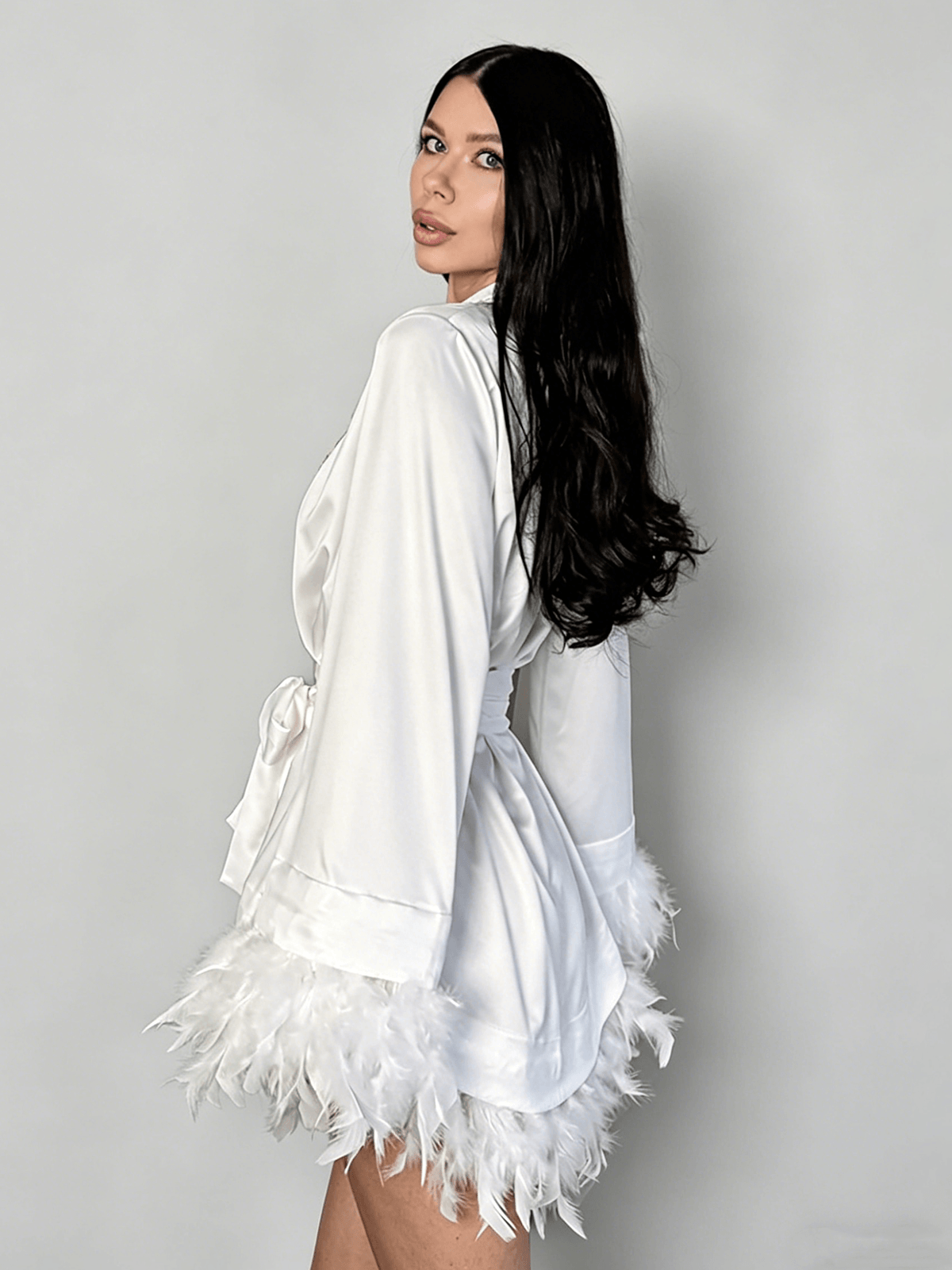 Olivia Feather Robe In White