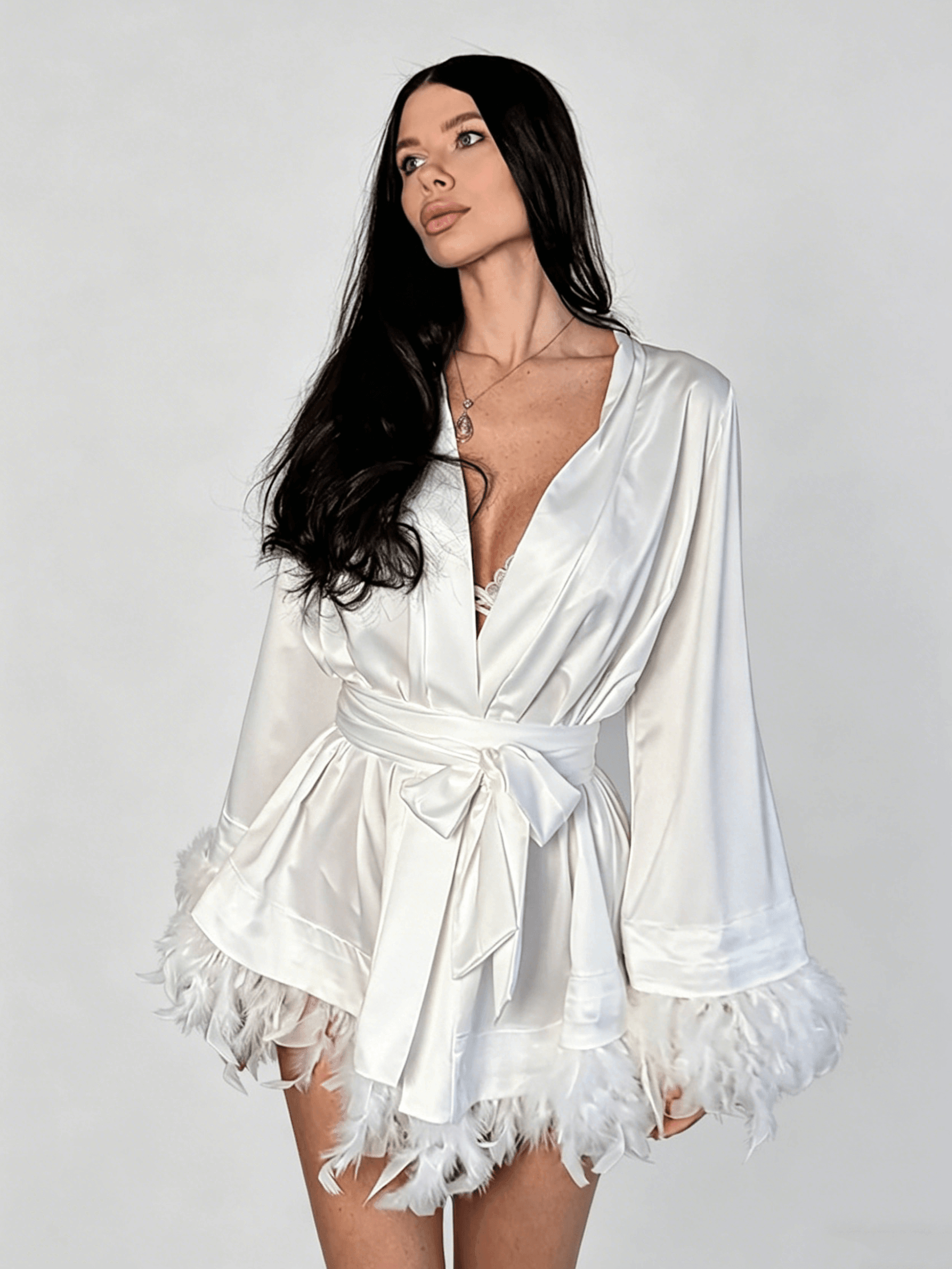 Olivia Feather Robe In White