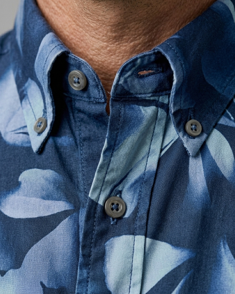 Men's Navy Blue Gradient Light Blue Leaf Regular Fit Retro Casual Short-Sleeve Shirt
