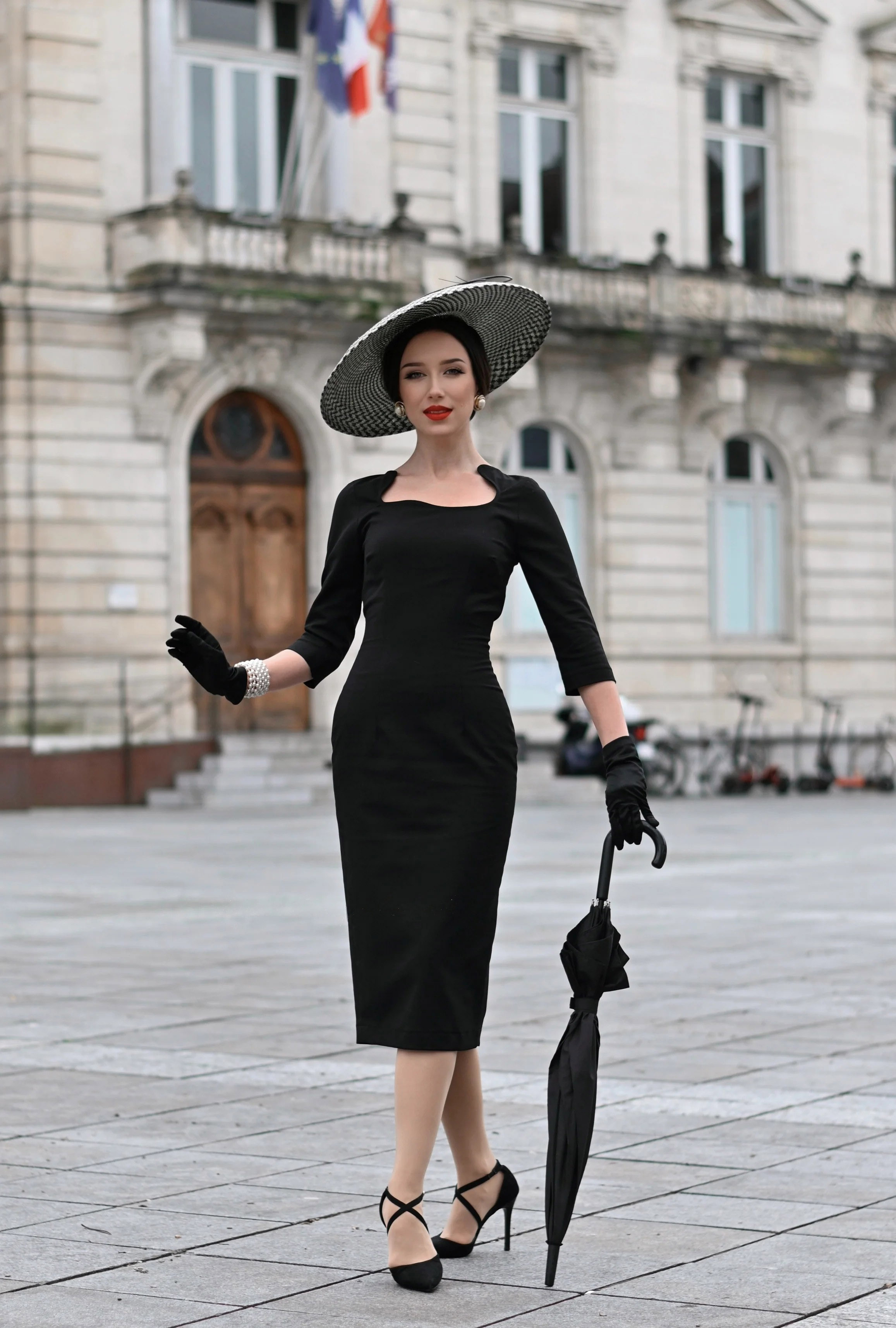 Retro-Style Pencil Skirt — Body-Sculpting & Slimming, Elegant Retro Charm
