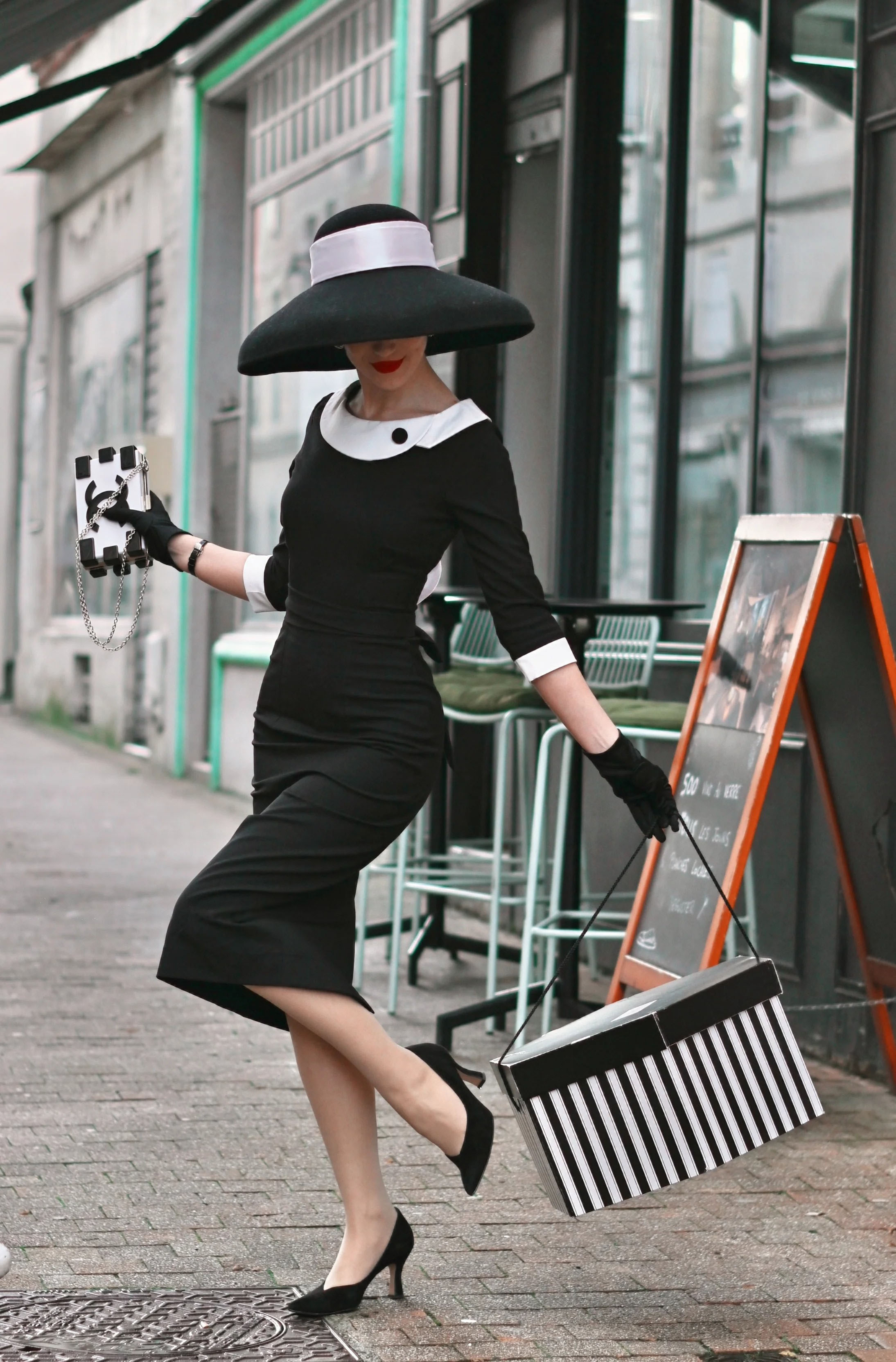 Contrast Collar Vintage Dress – Celebrity Style Elegant Statement Look