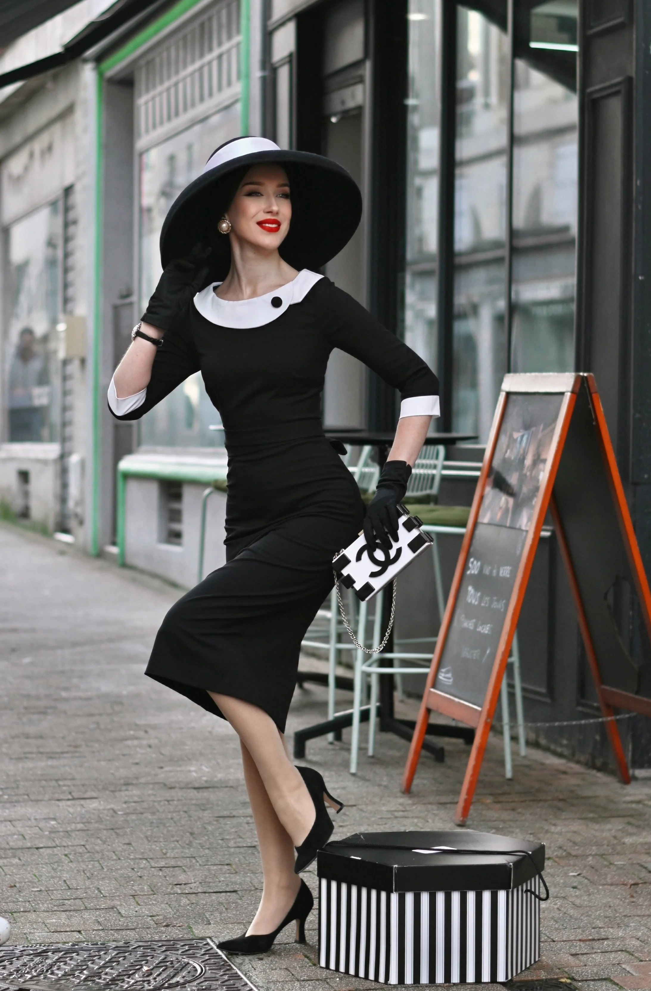 Contrast Collar Vintage Dress – Celebrity Style Elegant Statement Look