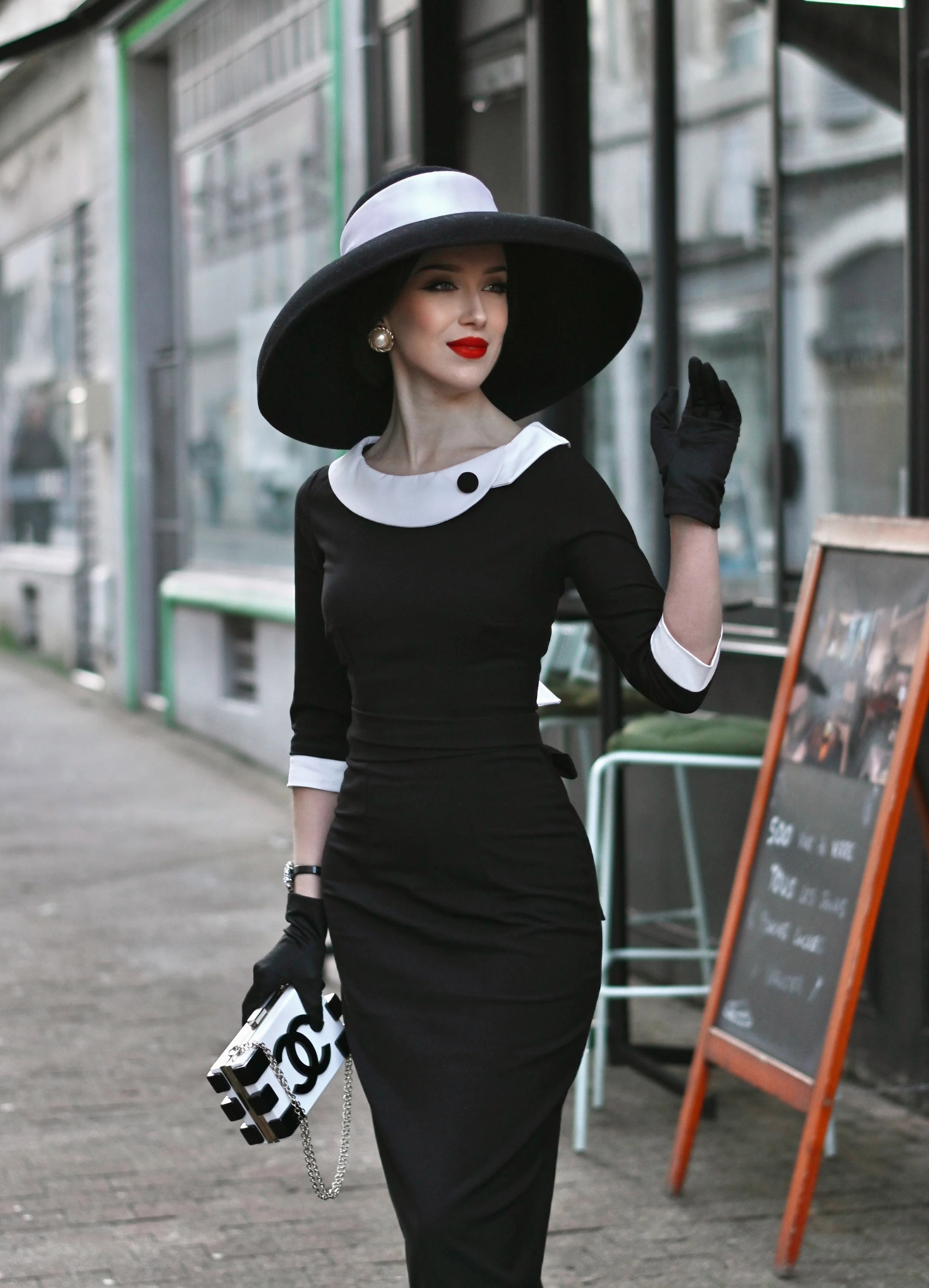 Contrast Collar Vintage Dress – Celebrity Style Elegant Statement Look
