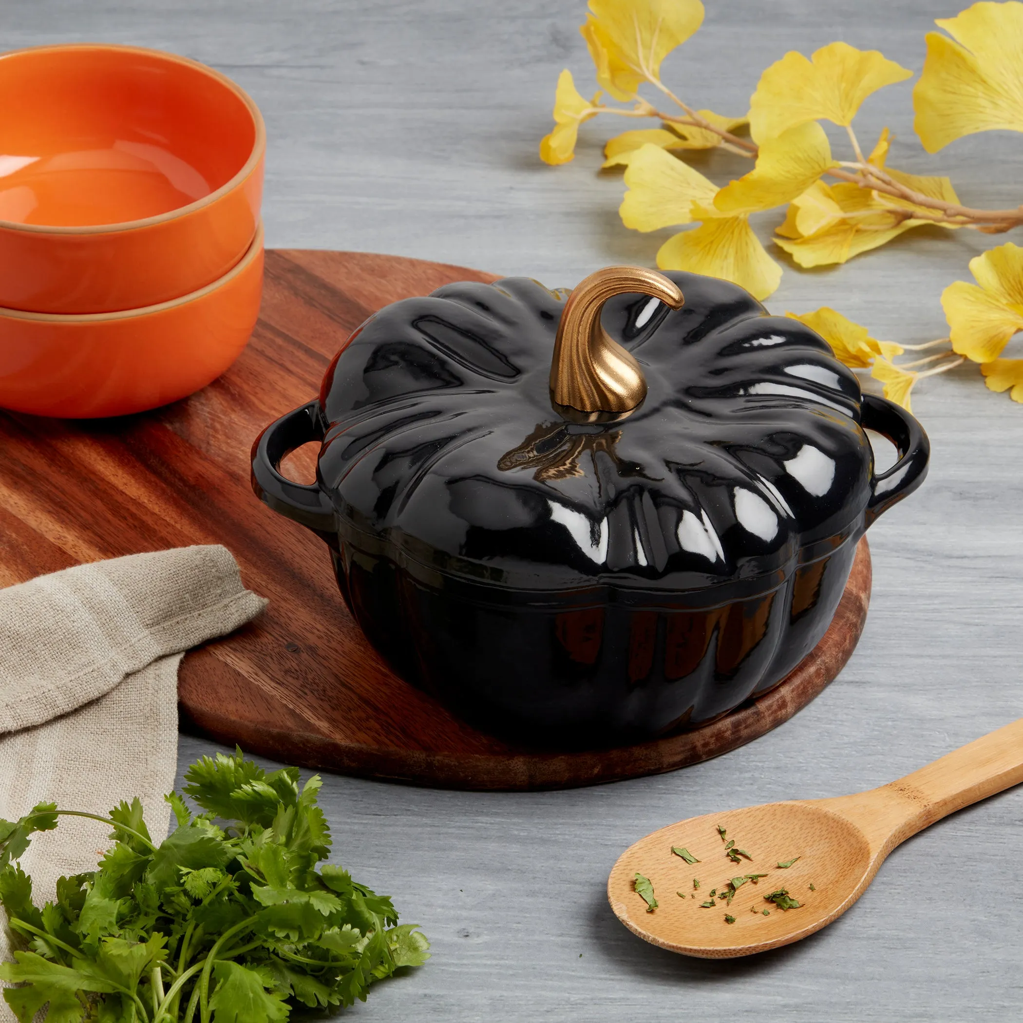 2-Quart / 4-Quart Enameled Cast Iron Pumpkin Dutch Ovens, Orange