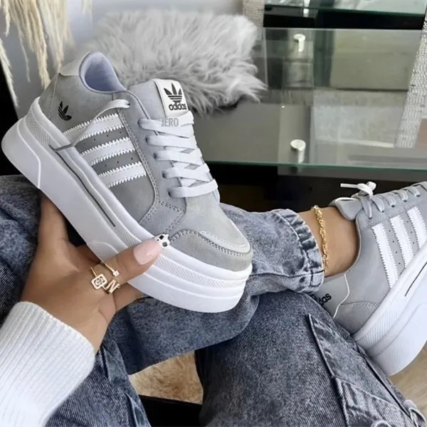 Nowe buty damskie Adidas pojawią się w sprzedaży w 2026 roku🔥