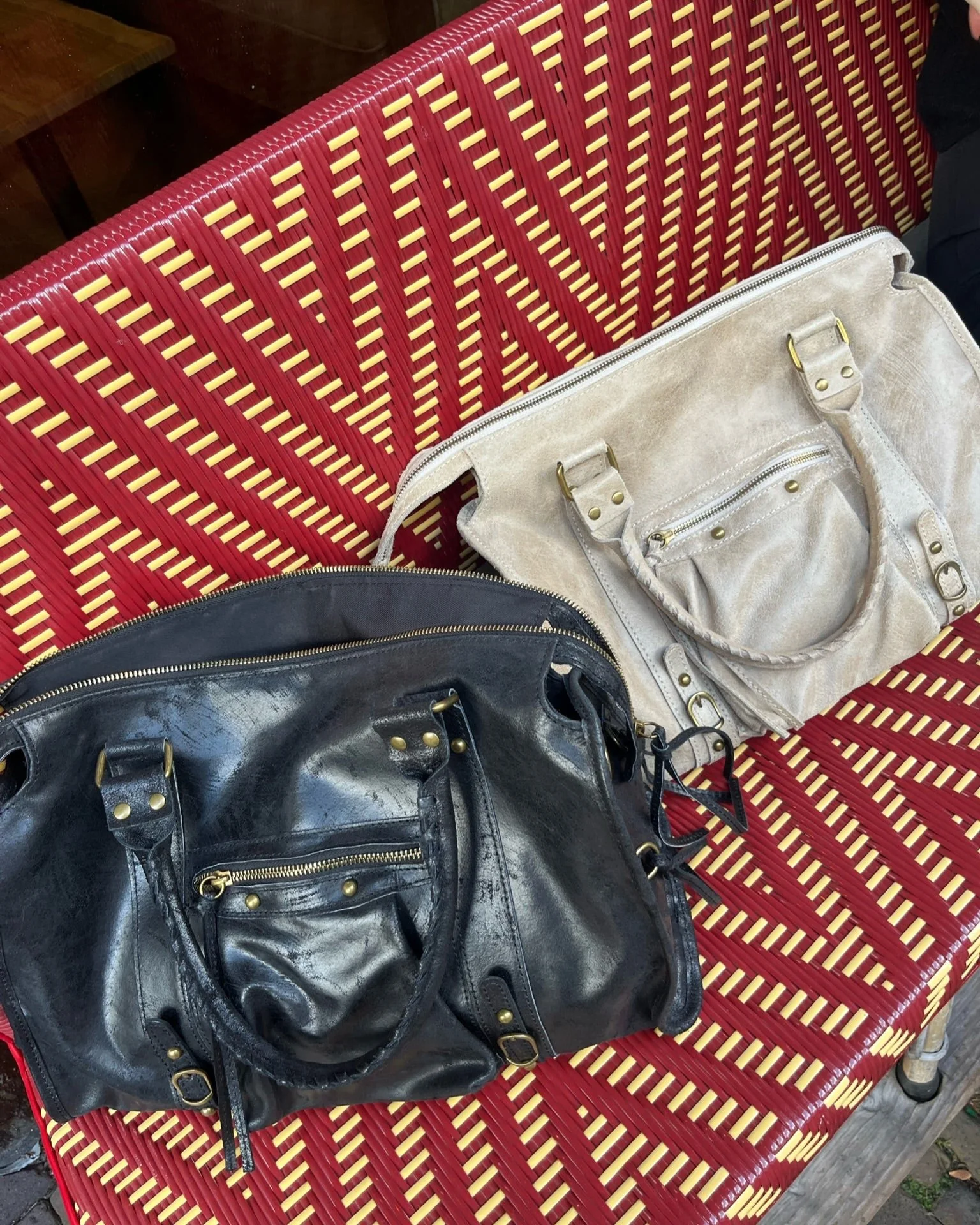 Torebka damska It Girl w stylu vintage z frędzlami