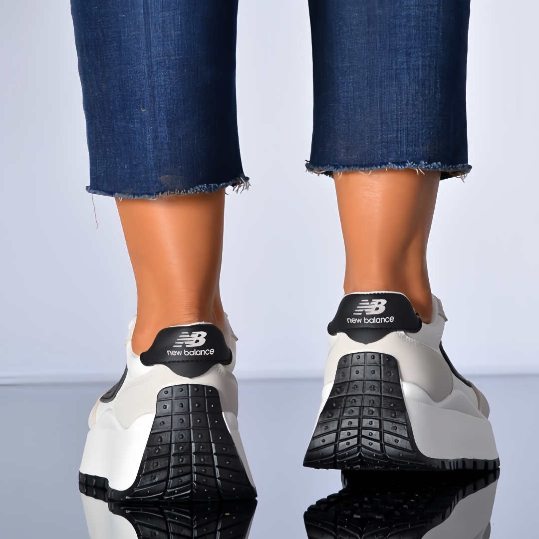 Tenisky na platforme New Balance®.