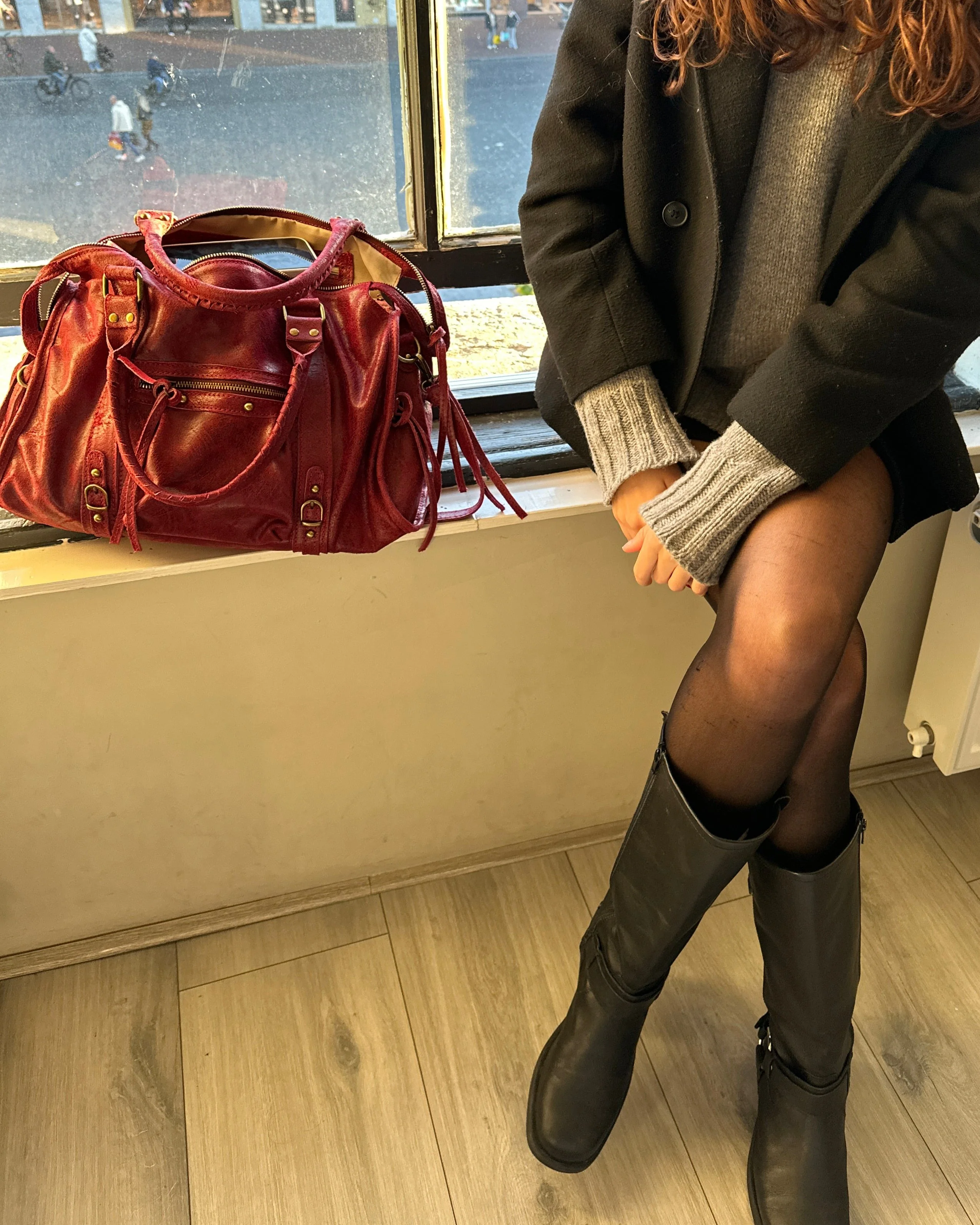 Torebka damska It Girl w stylu vintage z frędzlami