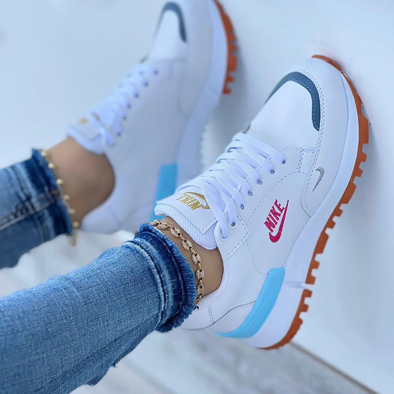 Módne dámske topánky NIKE® 2026