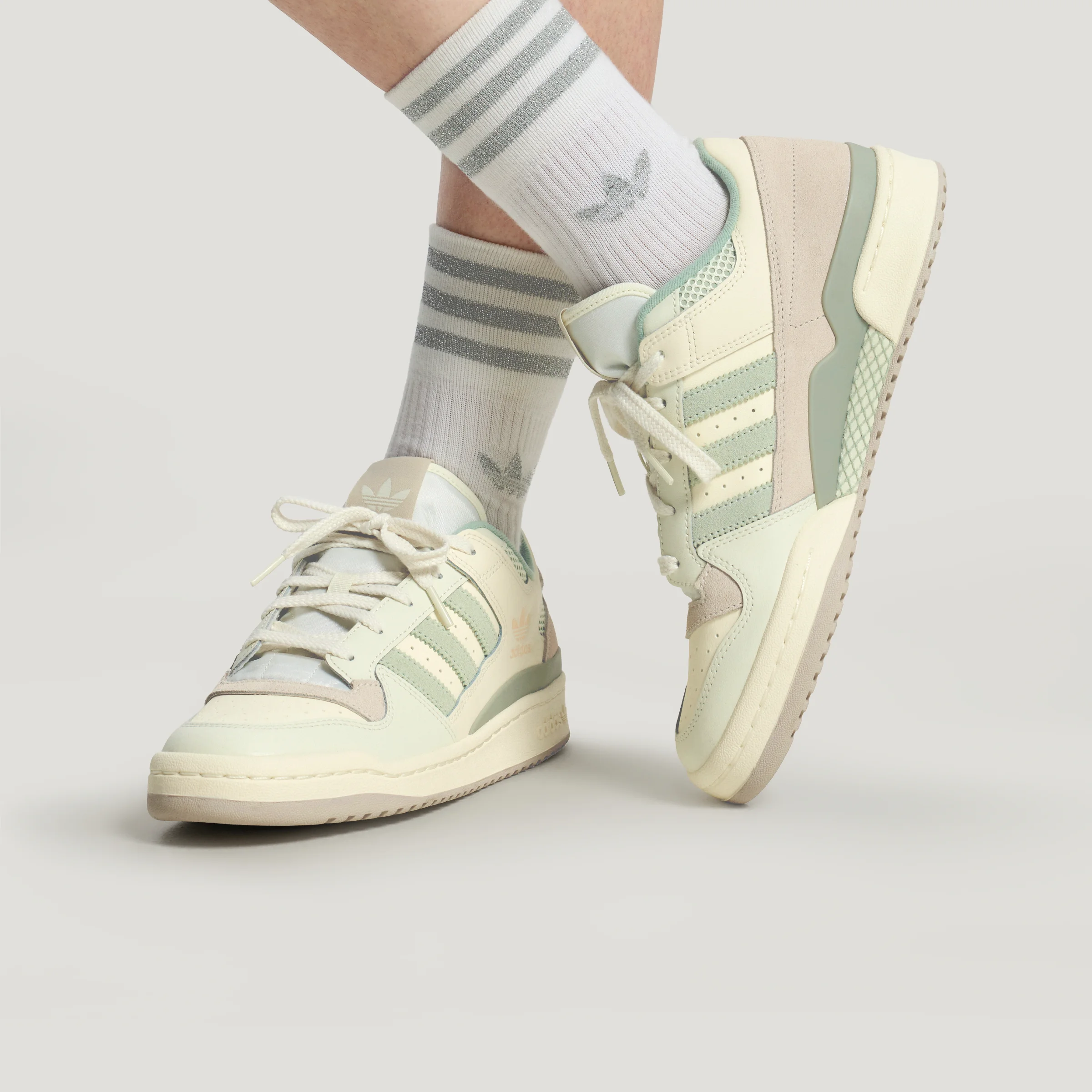 Buty sportowe adidas Originals – retro sneakersy unisex w dwóch kolorach