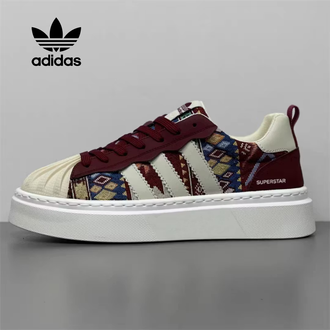 Innowacyjne buty typu platformka od Adidas z najnowszej linii