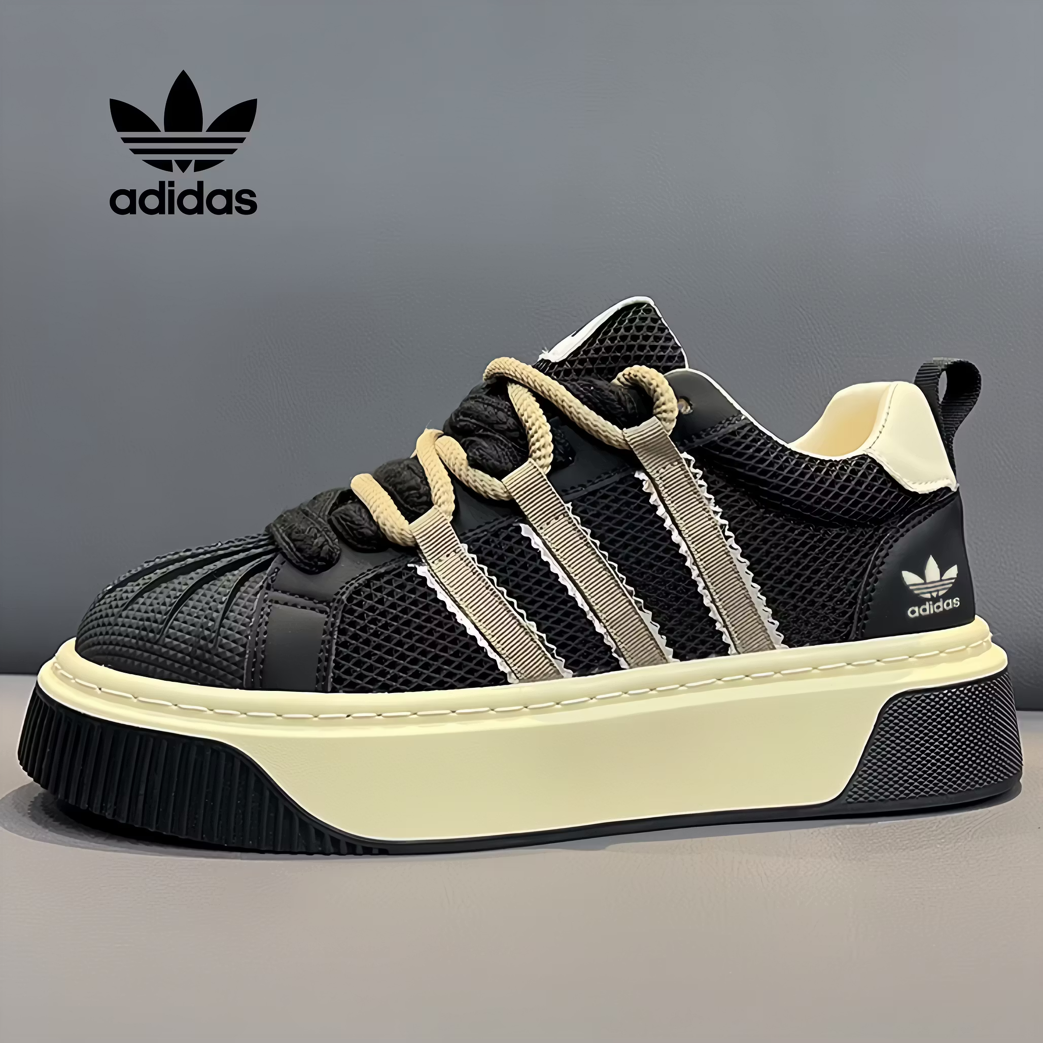 Adidas Buty Rekreacyjne z Muszlą na Przodzie i Podwyższoną Podeszwą