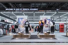 NIKE全新概念店设计，首次在美国以外的日本登陆&ndash; 米尚丽零售设计网MISUNLY- 美好品牌店铺空间发现者