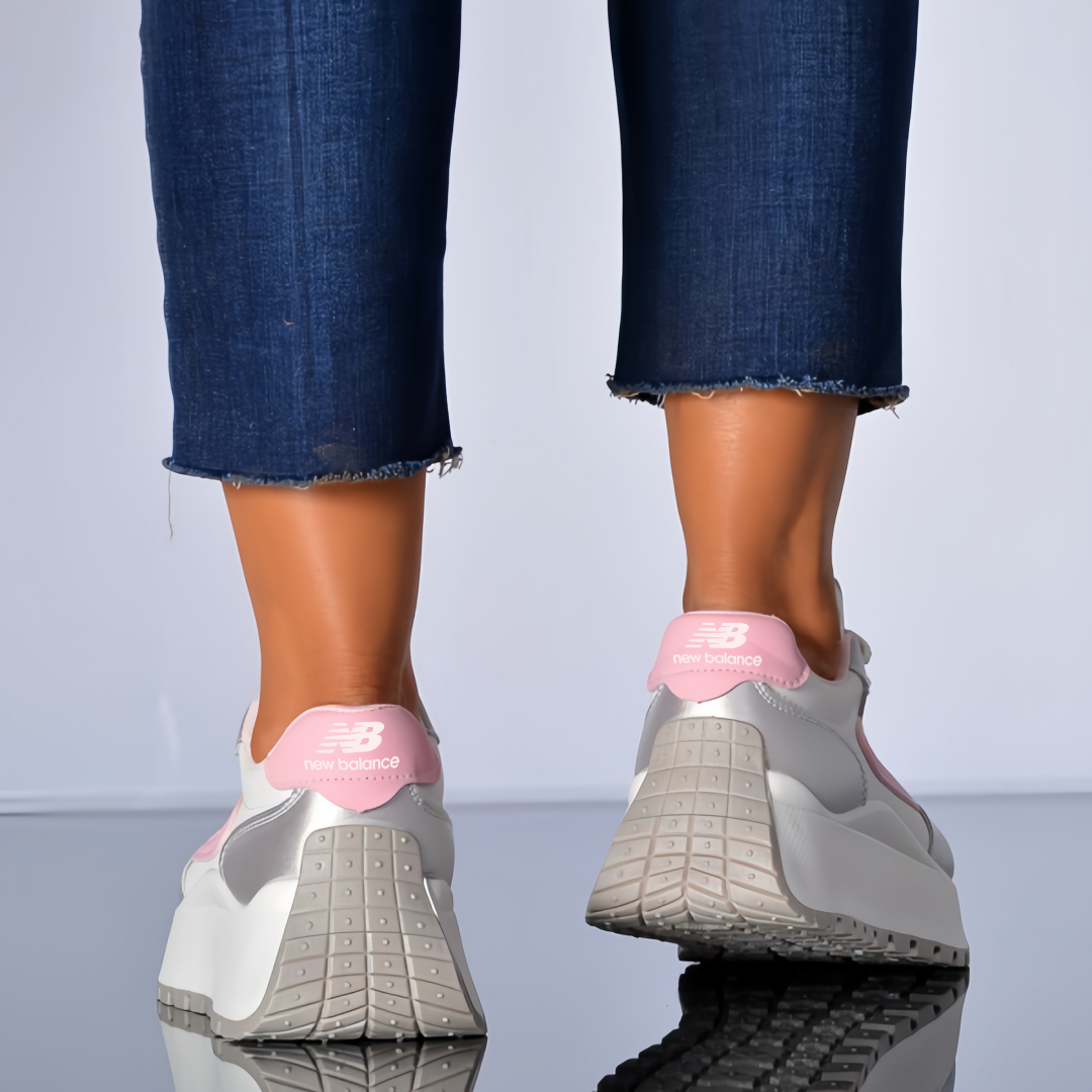 Tenisky na platforme New Balance®.