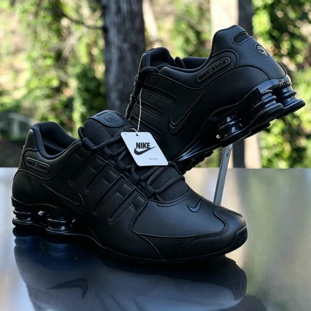 Męskie buty sportowe z serii Nike Shox