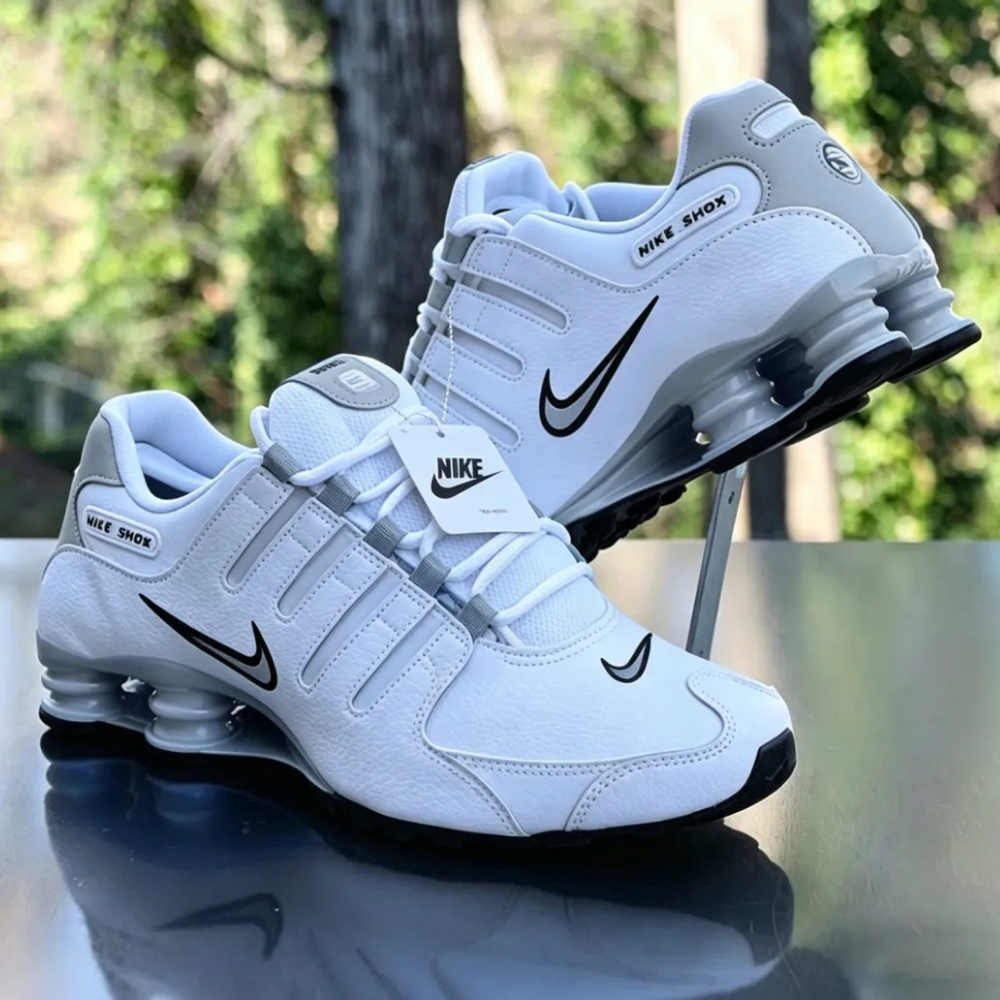 Męskie buty sportowe z serii Nike Shox