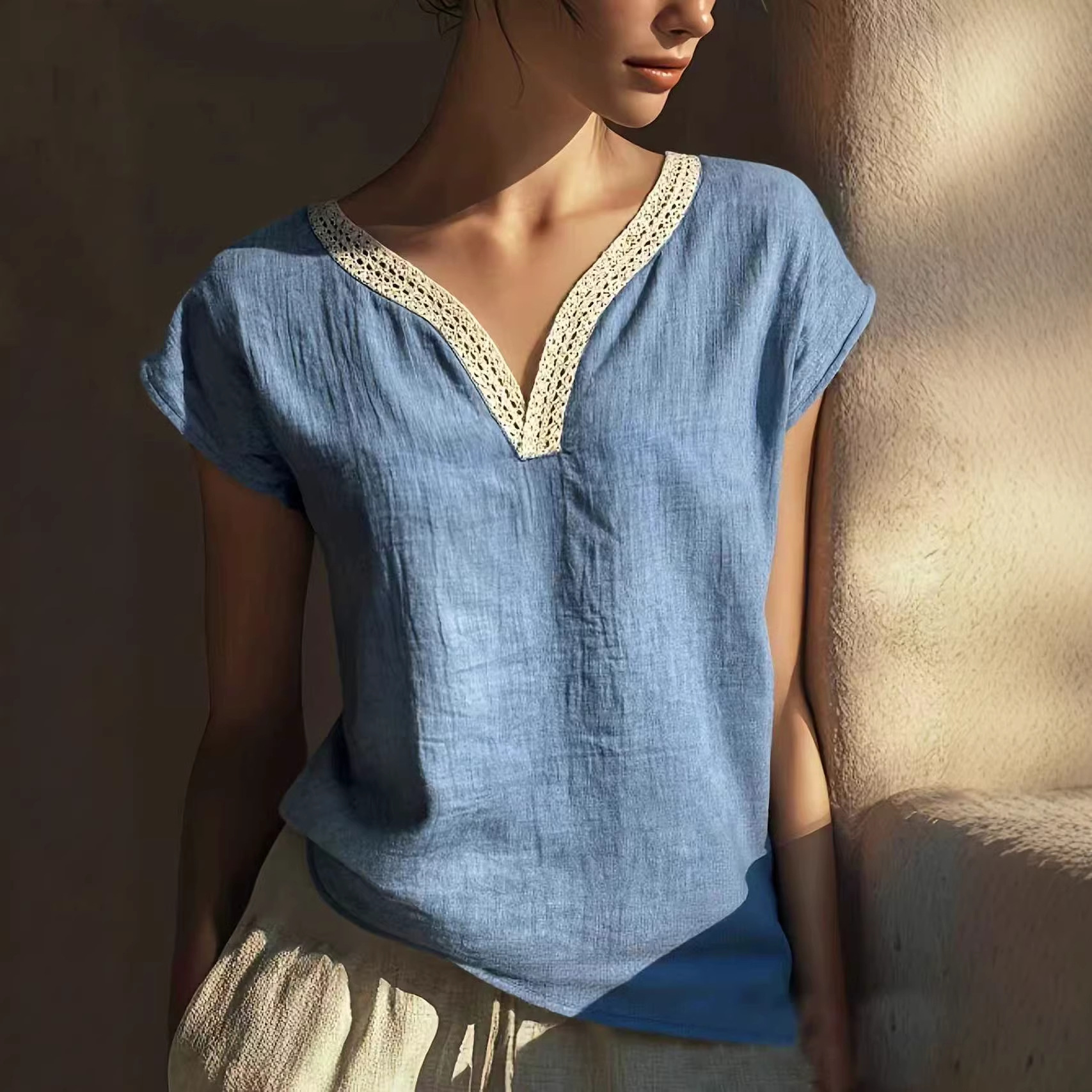 🔥 2026 Sommer elegante, retro Spitzen-V-Ausschnitt Leinen-Baumwolle Damen-T-Shirt
