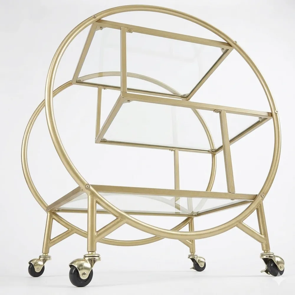 Luxuriöser Servierwagen mit transparentem Glas und goldfarbenen Akzenten