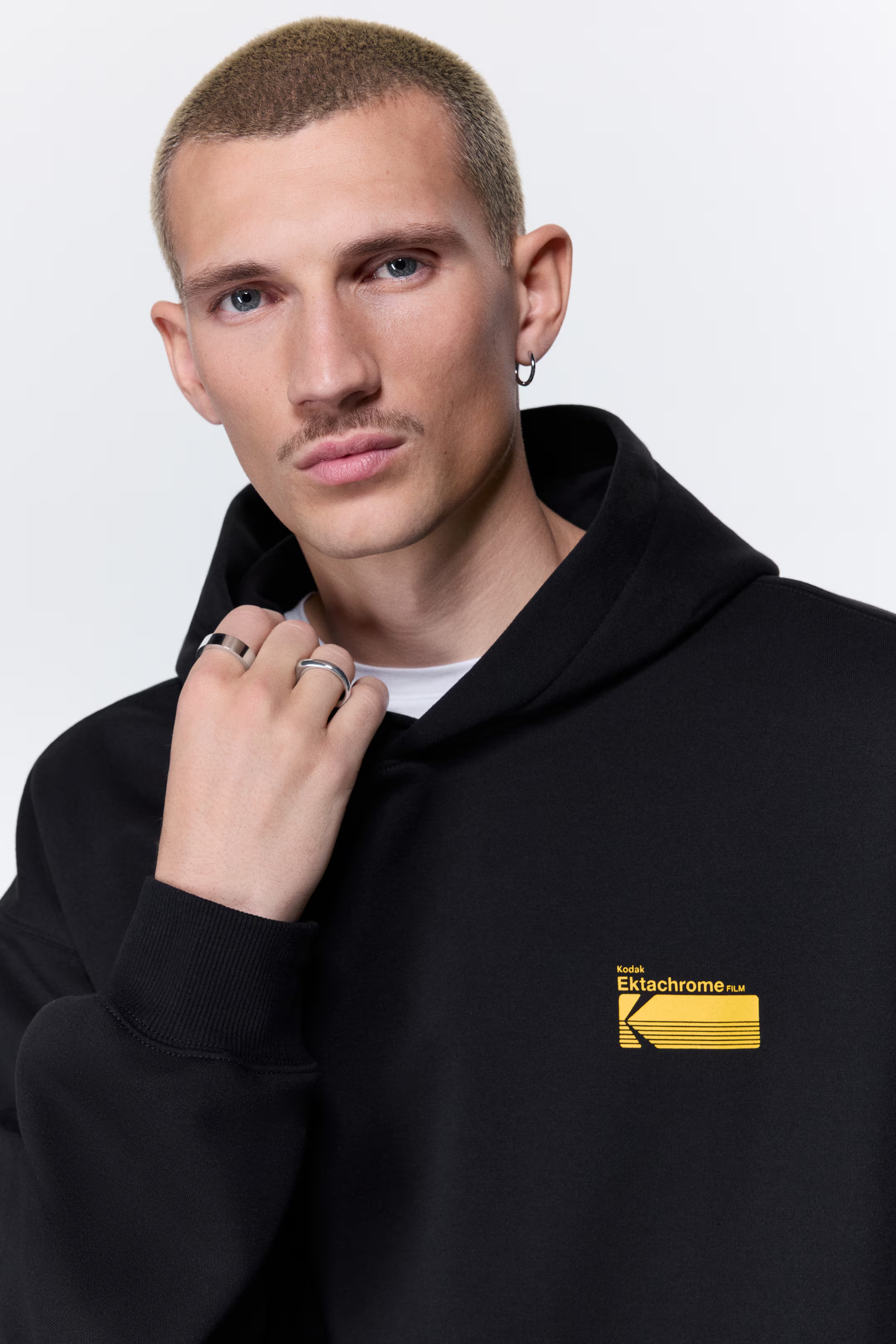 Nyomott mintás kapucnis felső Loose Fit