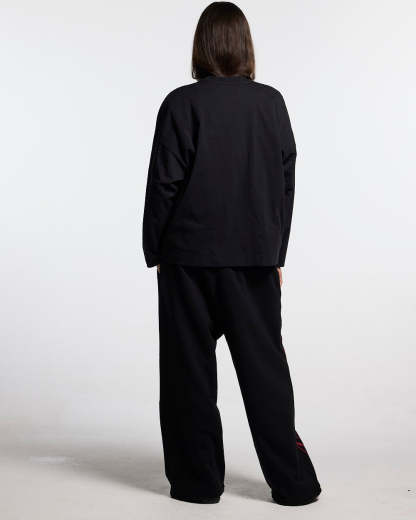 SCRIPT LONGSLEEVE BLACK