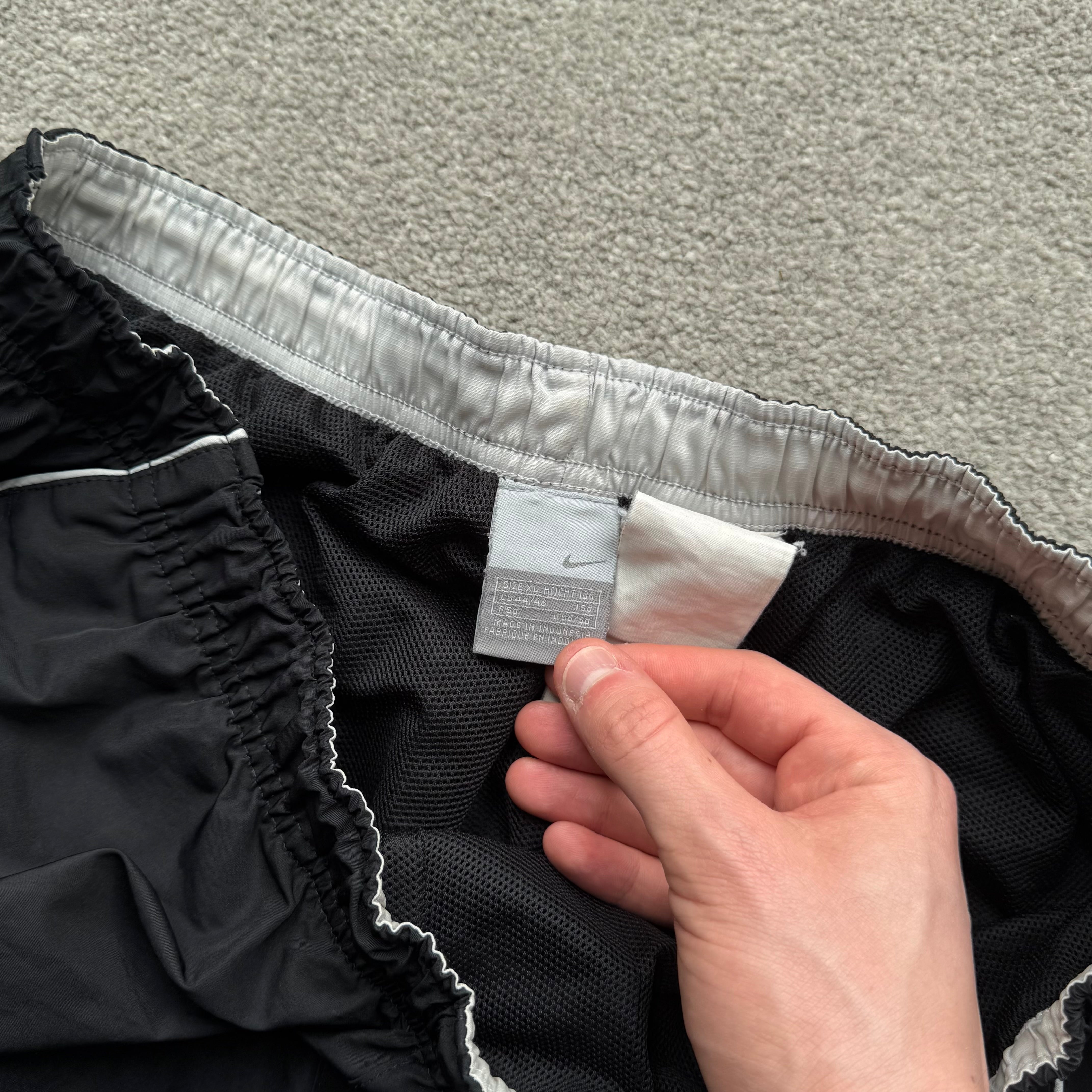 SUPER RARE 2000s Baggy Nike Trackpants Black *PREMIUM* - (L)