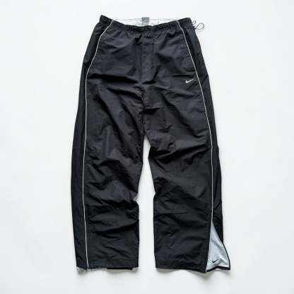 SUPER RARE 2000s Baggy Nike Trackpants Black *PREMIUM* - (L)