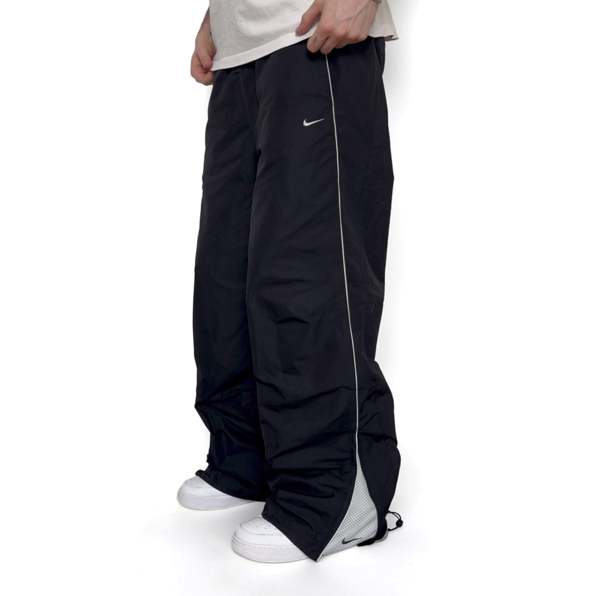 SUPER RARE 2000s Baggy Nike Trackpants Black *PREMIUM* - (L)