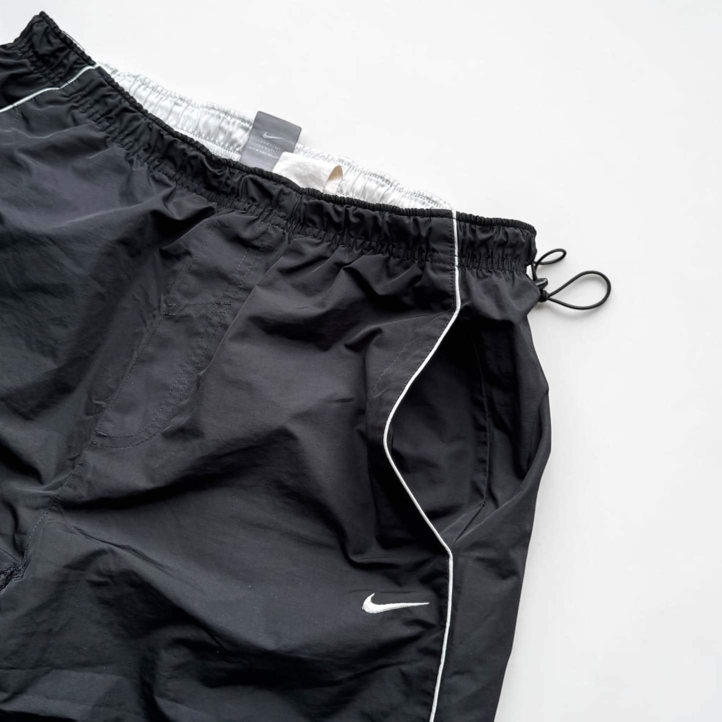 SUPER RARE 2000s Baggy Nike Trackpants Black *PREMIUM* - (L)