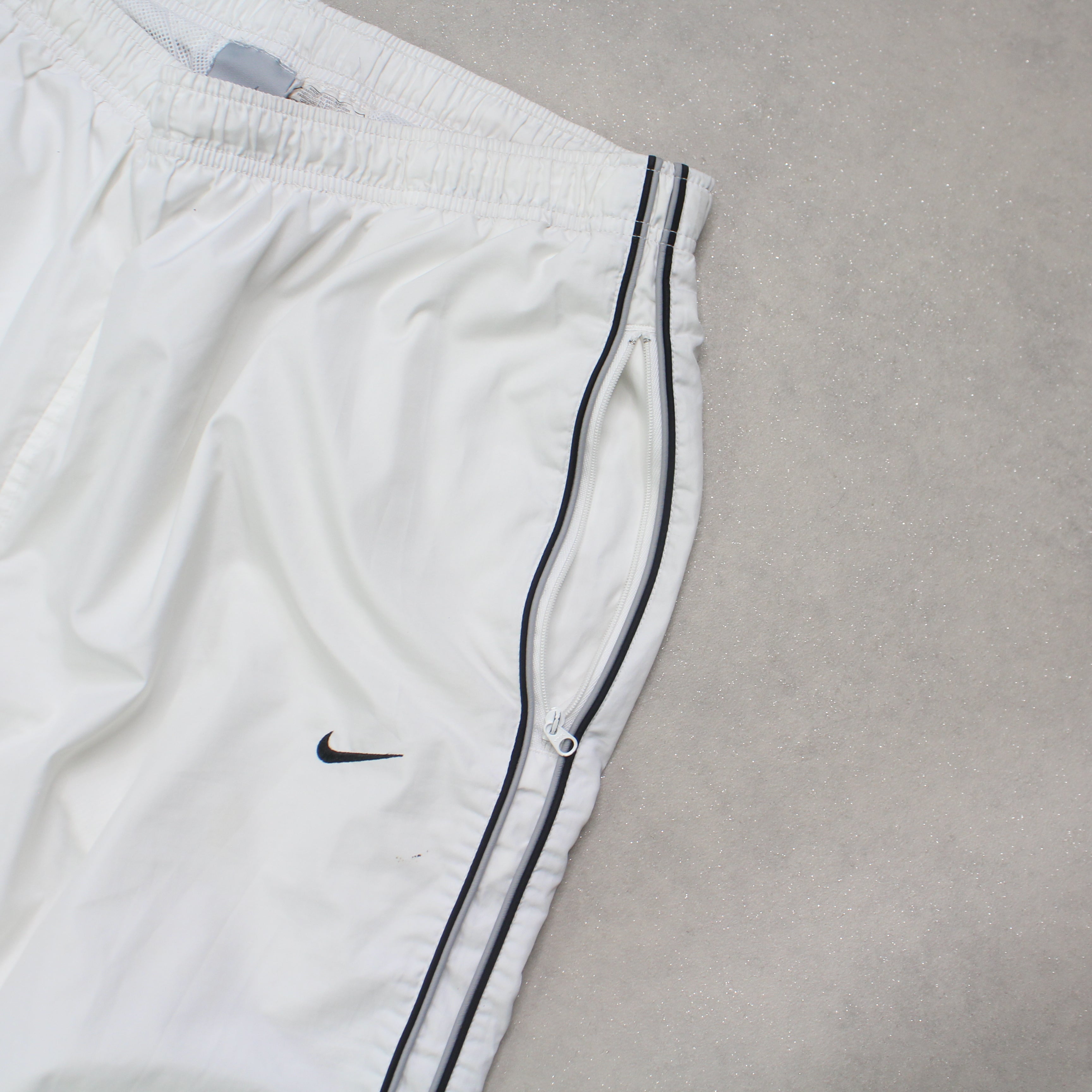 SUPER RARE 2000s Baggy Nike Trackpants White *PREMIUM* - (L)
