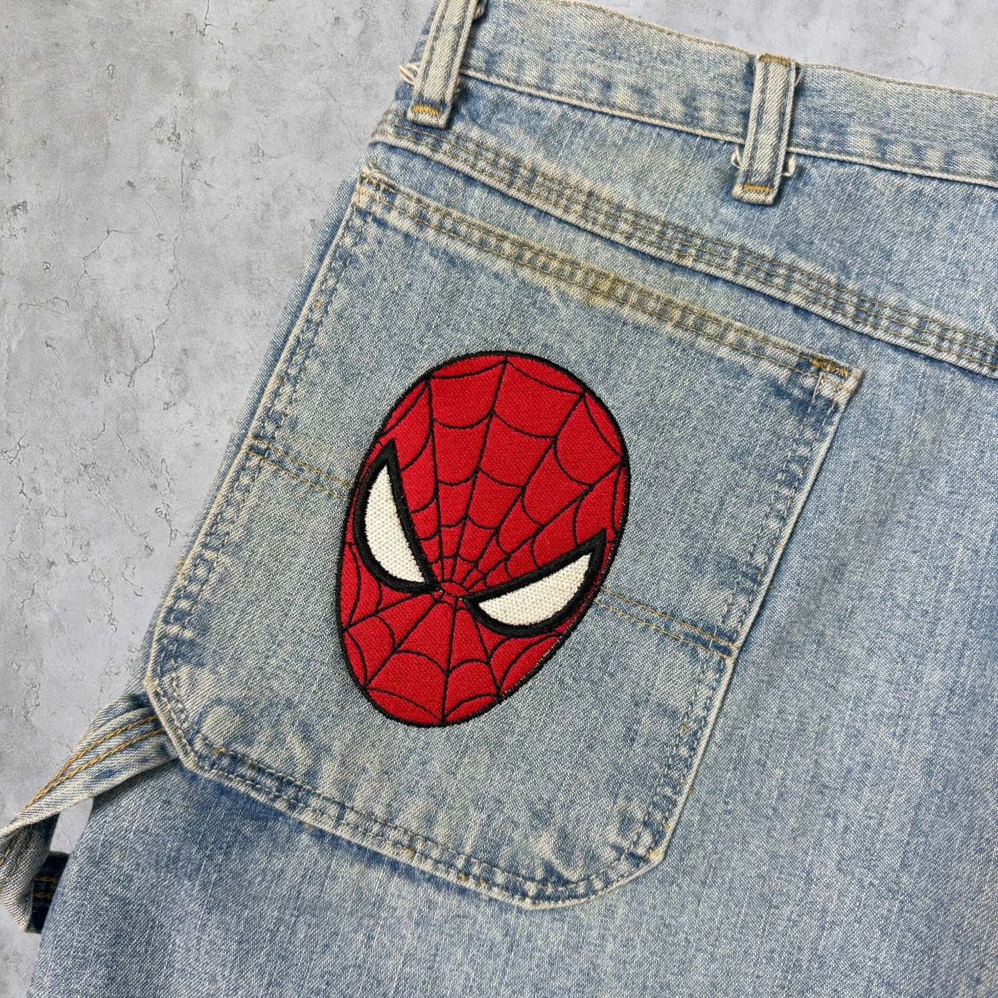 (36) Spider-Man jorts