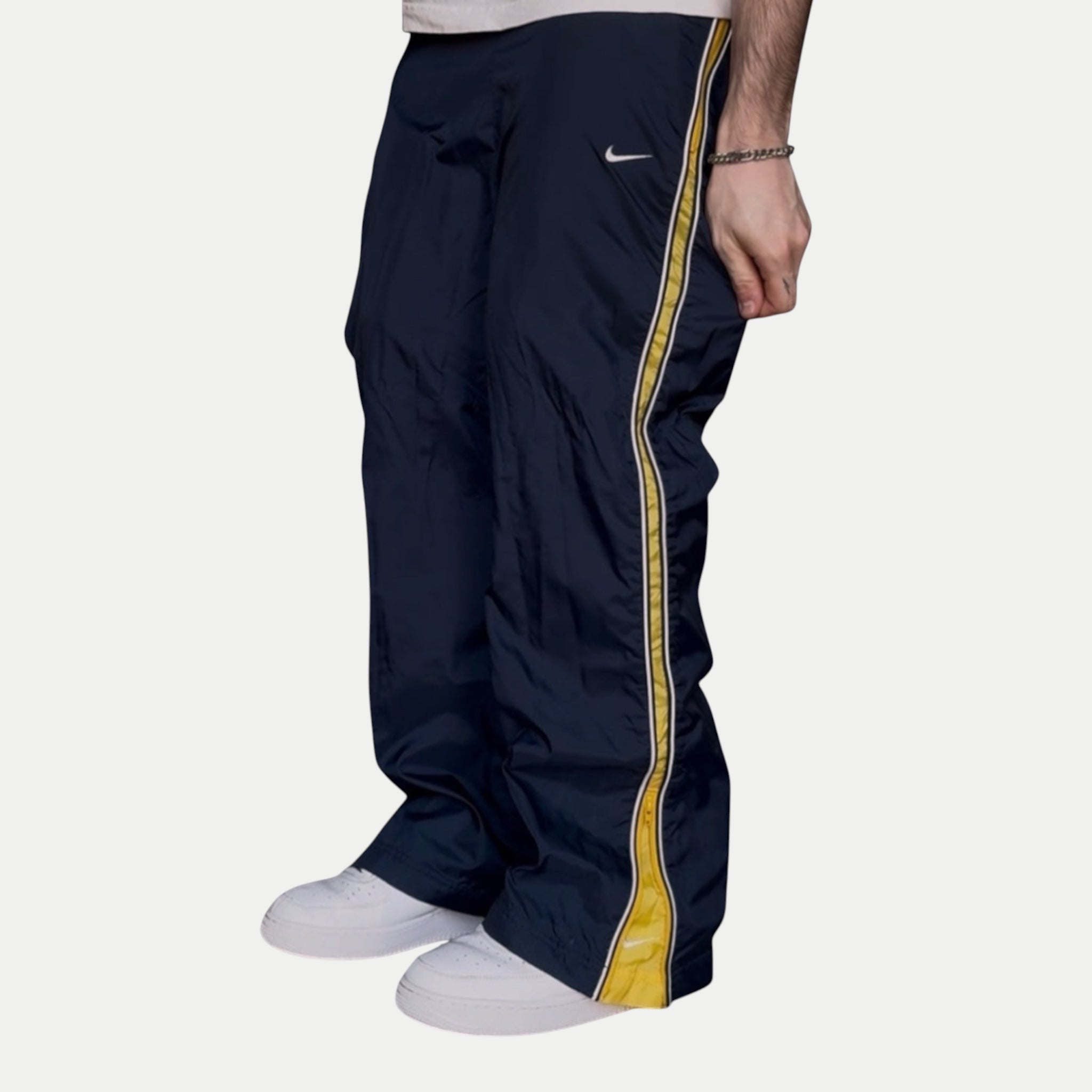 SUPER RARE 2000s Nike Trackpants Navy - (XS)