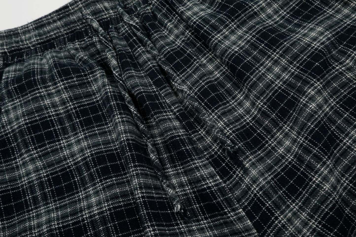 Plaid Linen-Blend Distressed Cargo Cropped Pants