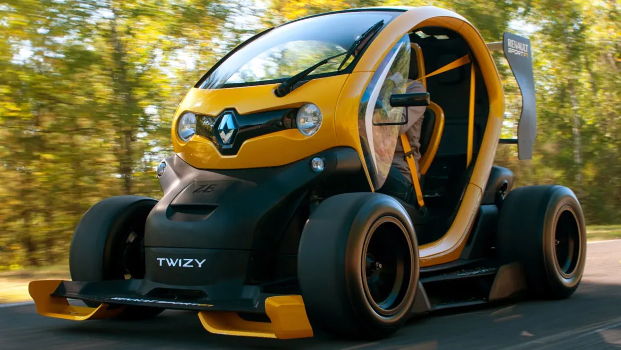 To get around the city differently, the solution is called Renault Twizy! With 1 or 2 people, this electric quadricycle is ideal for urban mobility.