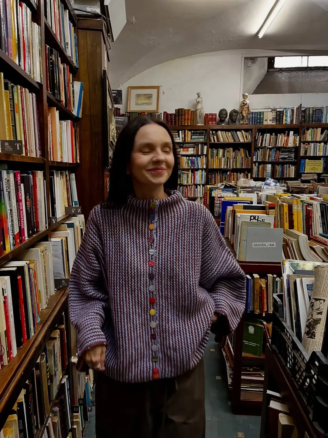 VINTAGE BUTTON CARDIGAN