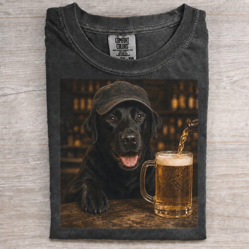 Labrador Retriever Pub Beer Smile Graphic T-shirt