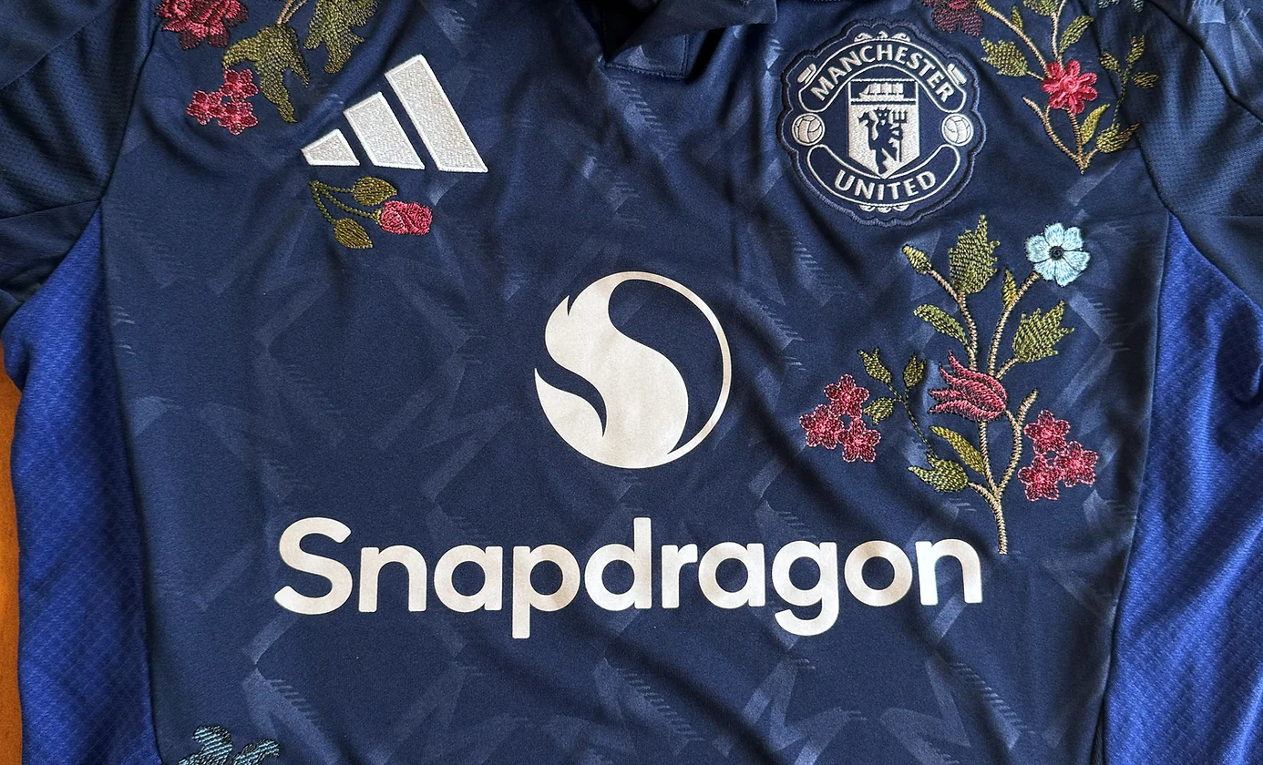 Custom-Made The Football Gal x 2024-25 Manchester United Away Shirt