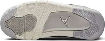 Nike Air Jordan 4 “Frozen Moments” 